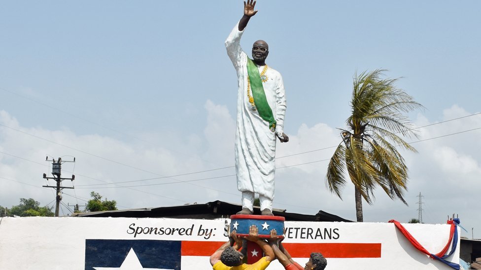 Статуя Джорджа Веа в городе Клара, Монровия, Либерия