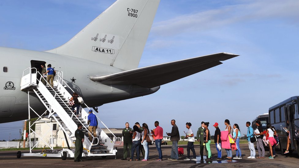 El Gobierno de Brasil quiere trasladar a los venezolanos que se encuentran en las zonas fronterizas a partes del interior del país.