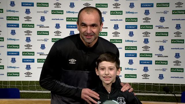 George picks up award from Everton's Roberto Martinez - BBC Newsround