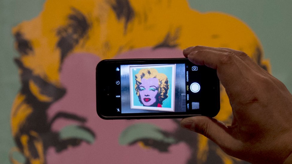 La controvertida relación del hermano del presidente Kennedy con Marilyn Monroe es uno de los temas que asoma en los nuevos documentos. Marilyn Monroe