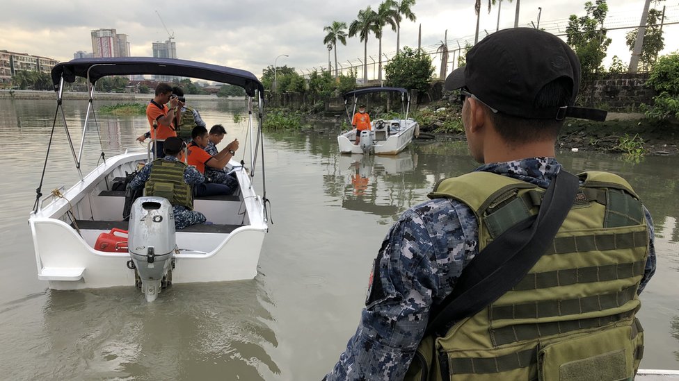 Патрулирование береговой охраны на реке Пасиг