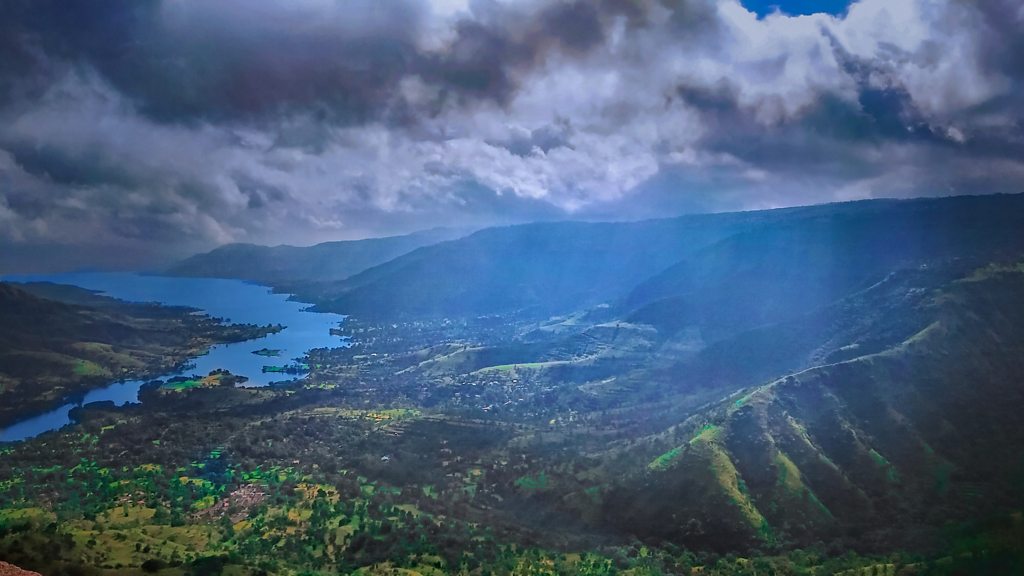 Mahabaleshwar: India’s fragile hill stations choke under tourist rush