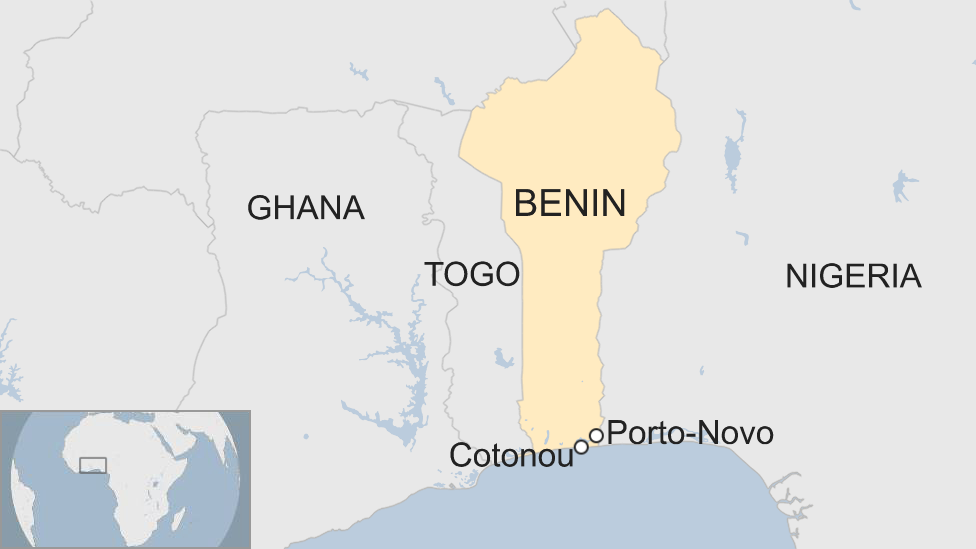 Карта, показывающая расположение Котону и Порто-Ново в Бенине.