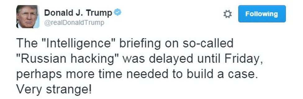 Твит Дональда Трампа: Брифинг «разведки» по так называемому «русскому хакерству» был отложен до пятницы, возможно, потребуется больше времени, чтобы построить дело. Очень странный!