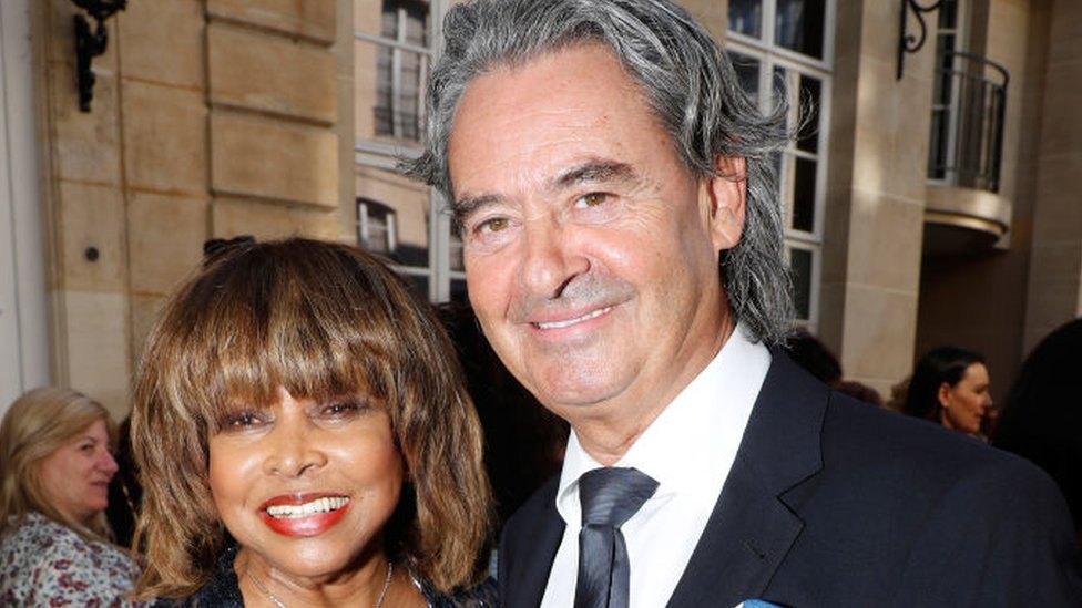 Tina Turner y su marido Erwin Bach durante la Semana de la Moda de Paris en 2018.