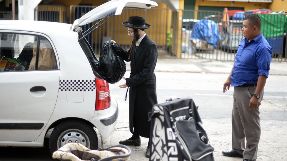 En Guatemala existe una importante comunidad judía, incluyendo grupos de judíos ortodoxos. Judío ortodoxo en Guatemala