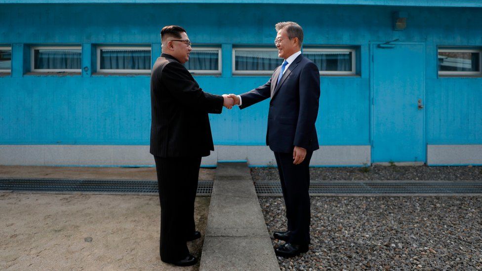 Kim Jong-un dan Moon Jae-in