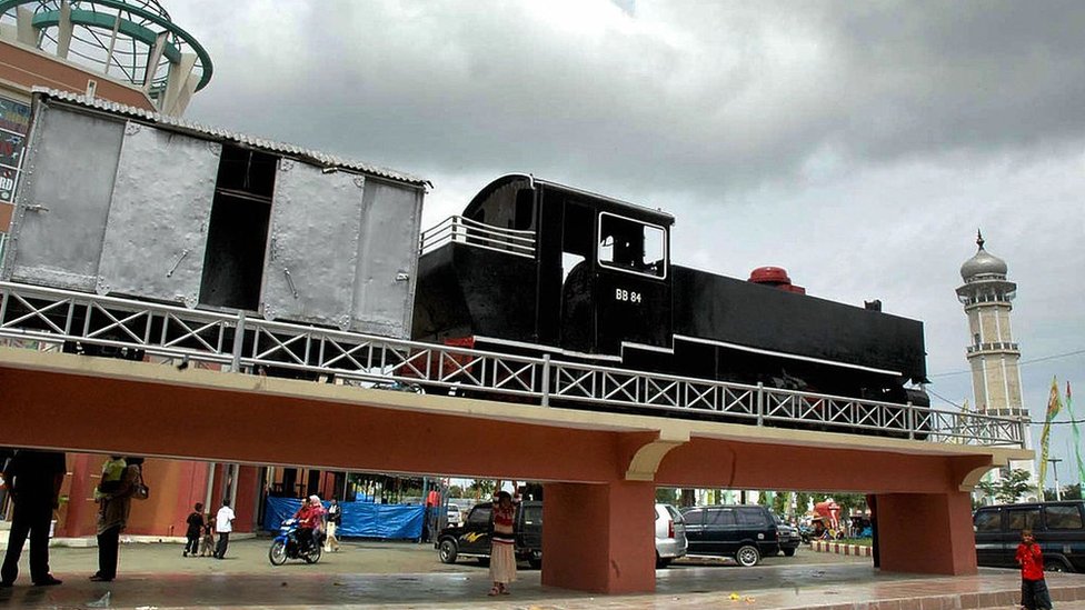 Monumen kereta api di Banda Aceh.