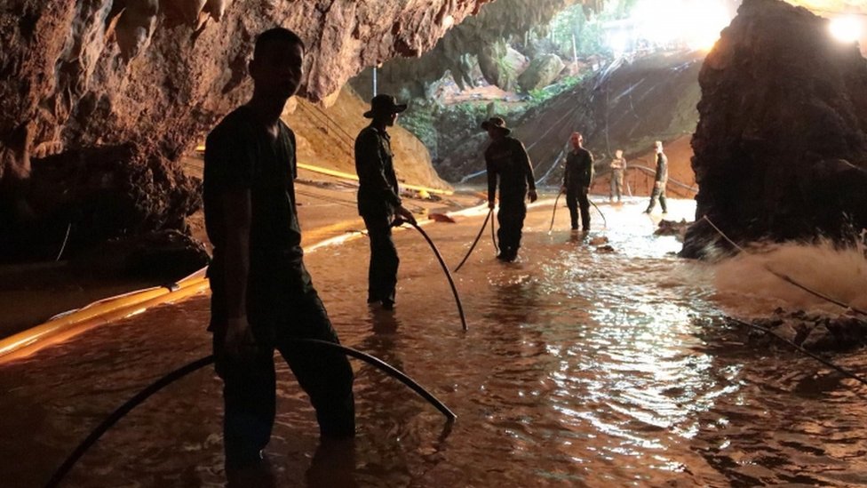 Thai cave rescuer dies from year-long blood infection - BBC News