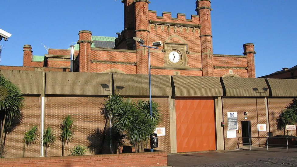 Zatvor u gradiću Halu u Jorkširu je spomenik viktorijanske arhitekture, sa čijom se unutrašnjošću Bronson susreo protiv svoje volje