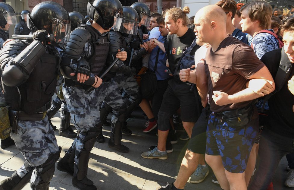 Police and protesters in Moscow, 27 July