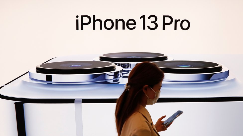iPhone 13 üretim hedeflerinin küresel çip sıkıntısı nedeniyle tutturulamayacağı kaygısı Apple hisselerini düşürdü
