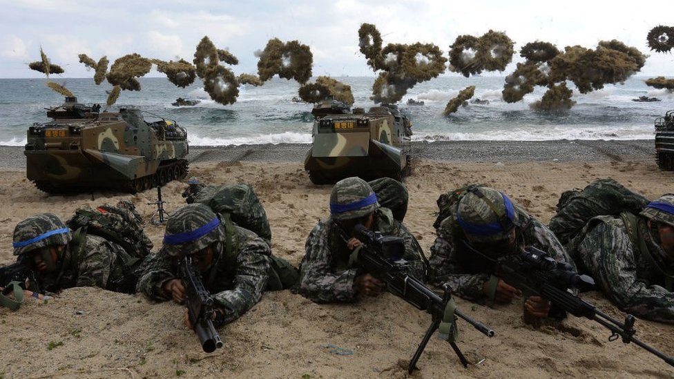قوات أمريكية وكورية جنوبية في تدريبات في 2017