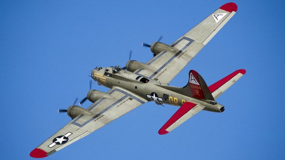 attribute Outcome Unnecessary Seven dead in Connecticut vintage B-17 WWII bomber crash - BBC News