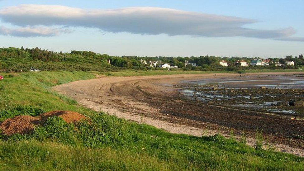 Police confirm identity of body found on beach at Longniddry - BBC News