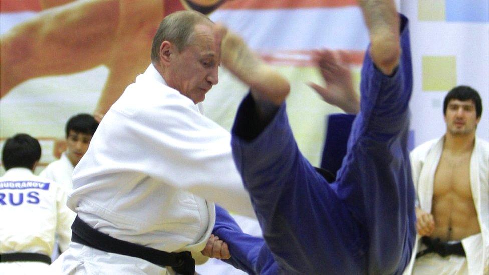 Vladimir Putin floors a judo opponent in 2010