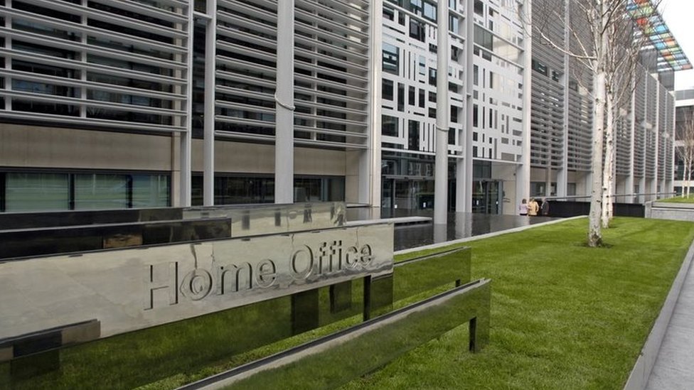 Home Office monitoring of missing foreign offenders criticised BBC News