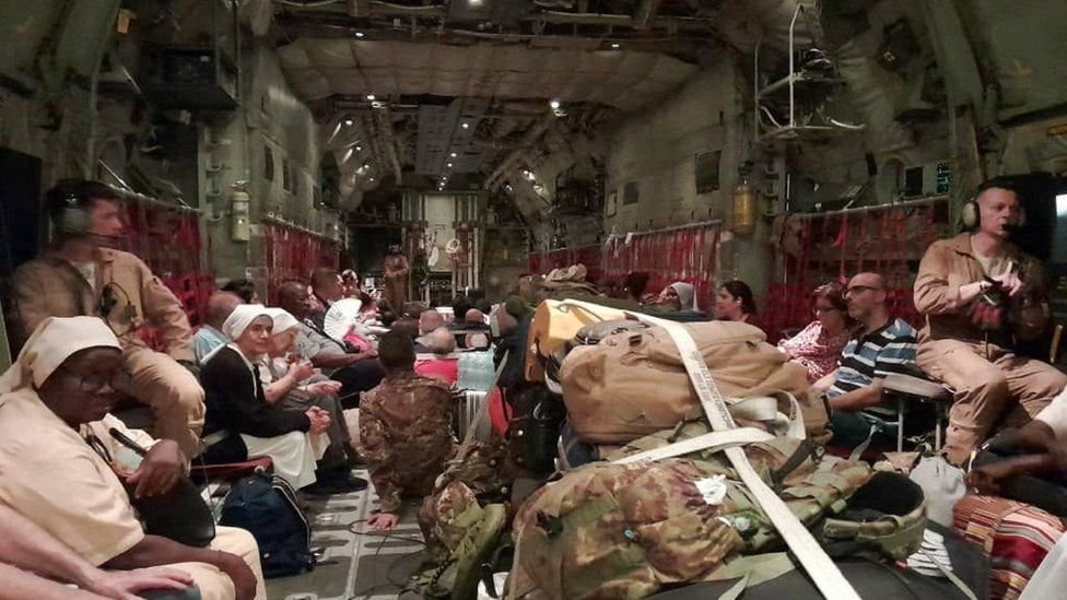 طائرة إجلاء