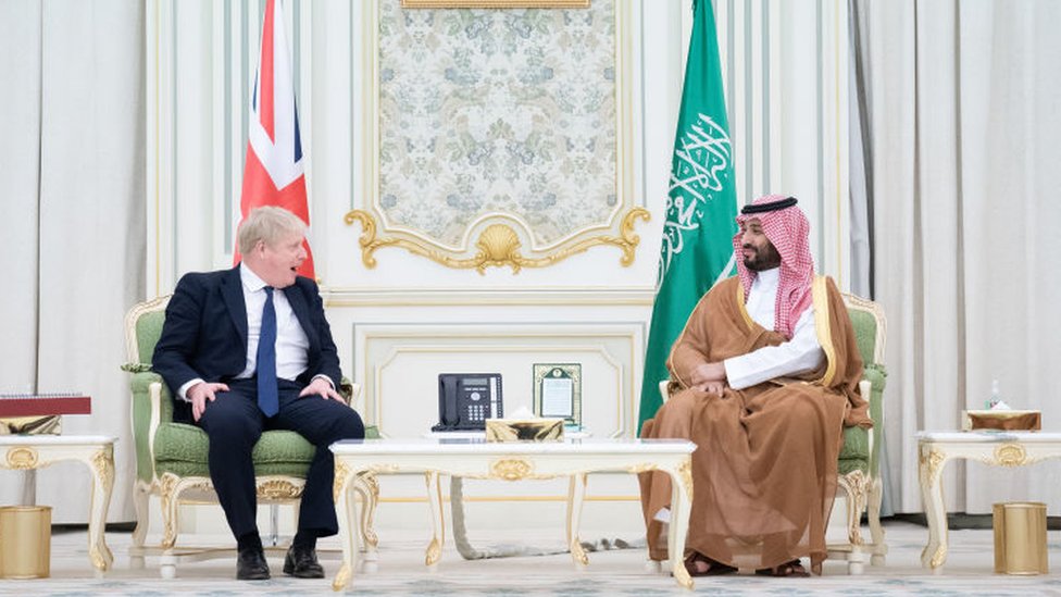 Boris Johnson y bin Salman en una reunión a principios de 2022.