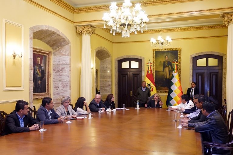reunión del gobierno en Palacio Quemado