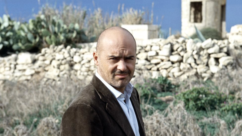 Luca Zingaretti como el inspector Montalbano.