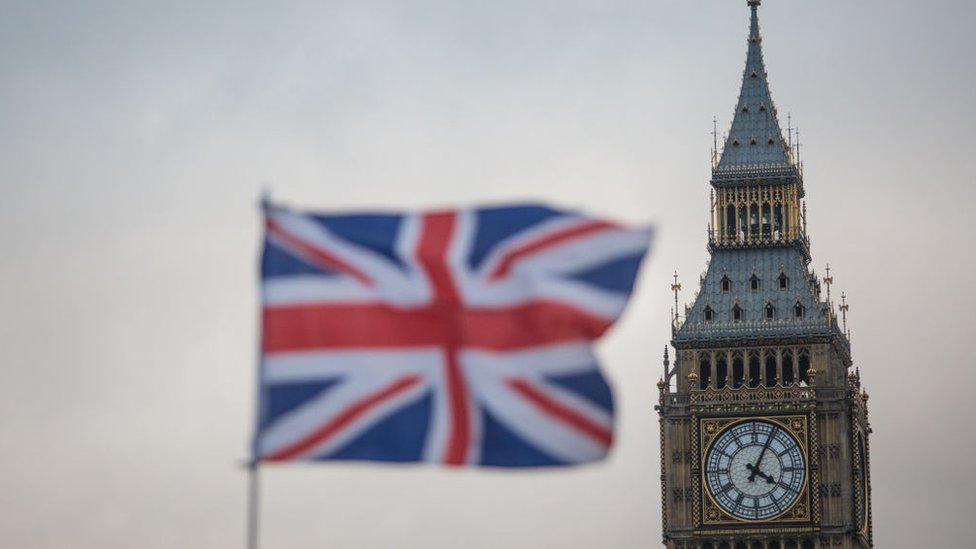 Una foto del Big Ben, la gran campana del reloj situada en el lado noroeste del Palacio de Westminster, la sede del Parlamento del Reino Unido.
