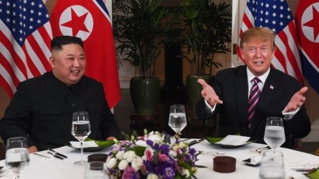 Kim y Trump en Vietnam.