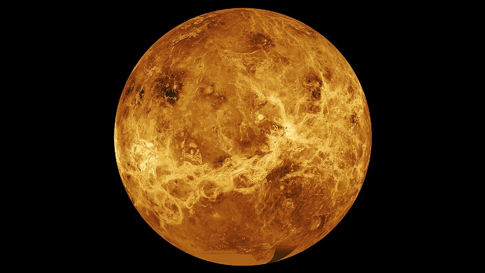 Imagen de Venus con su atmósfera de color amarillento. Imagen compuesta en base a datos de las sondas Magallanes y Pioneer Venus Orbiter