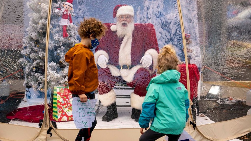 Santa still coming to mall, but with new measures in place due to COVID-19