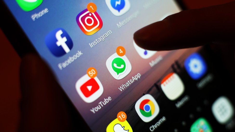 مواقع التواصل الاجتماعي
