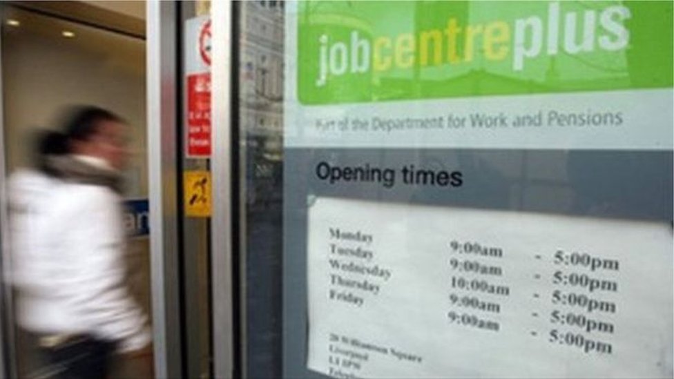 People seeking work in Scotland up by 5,000 - BBC News