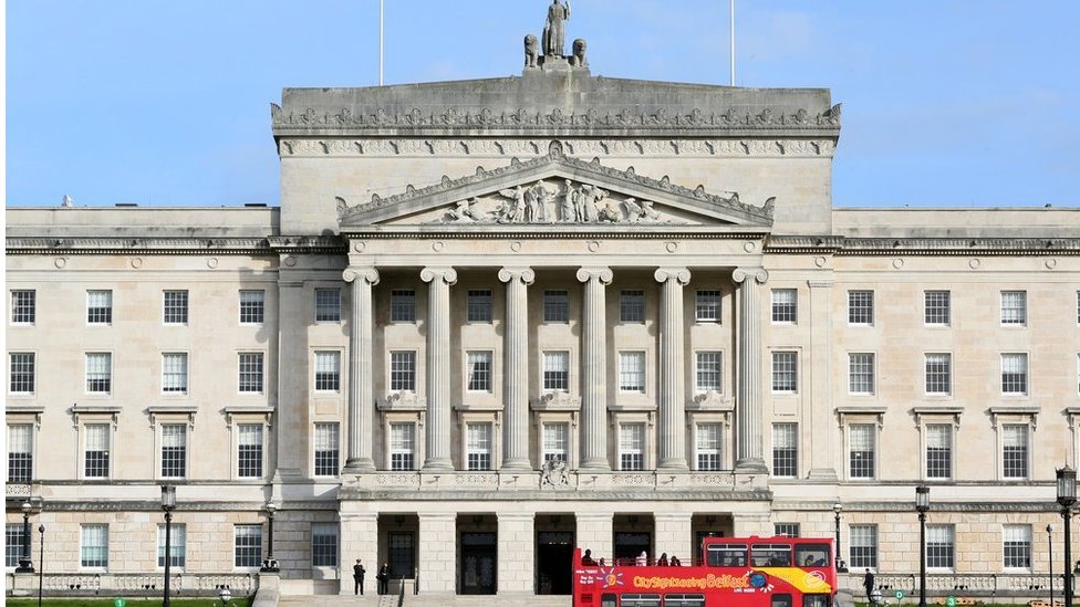 El bloqueo en el Parlamento de Stormont ha obligado a que el presupuesto haya sido aprobado desde Londres. Stormont en Irlanda del Norte.