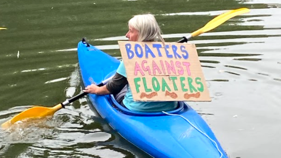 Boaters against floaters sign