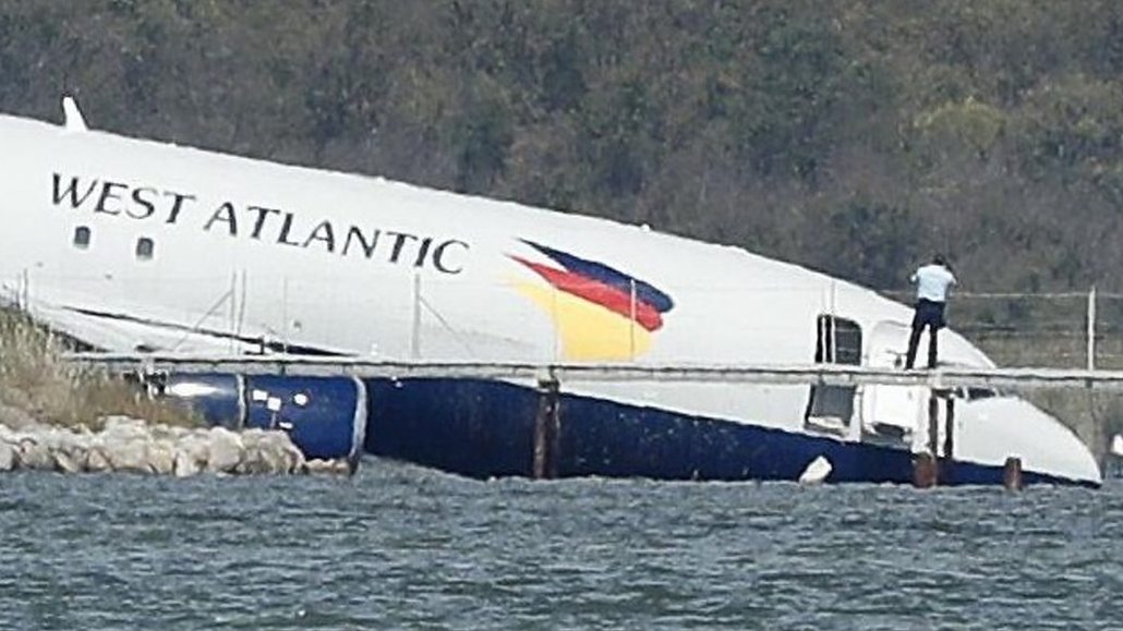 Cargo plane submerged nose-first in French lake