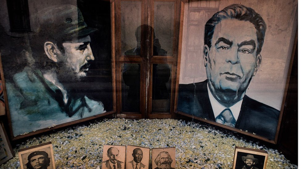 Una foto de Castro junto a Breshnev.