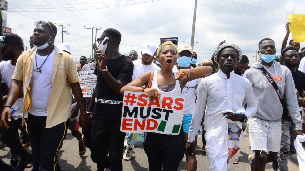 End Sars: Nigerian army warning amid anti-police brutality protests - BBC  News