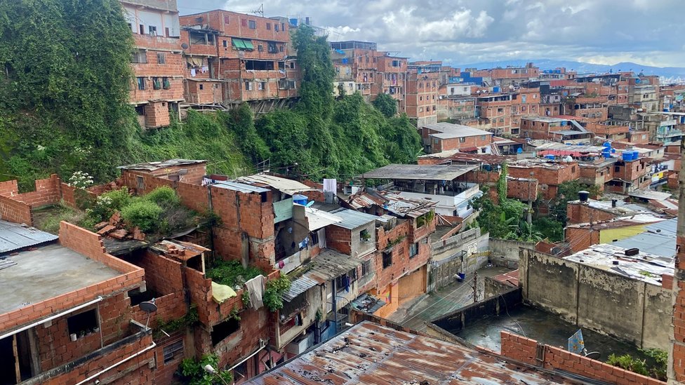 Petare, en el este de Caracas, es uno de los barrios pobres más grandes de América Latina.