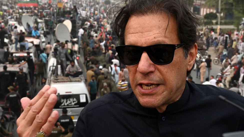 Imran Khan: Shock and condemnation over attack on Pakistan ex-PM