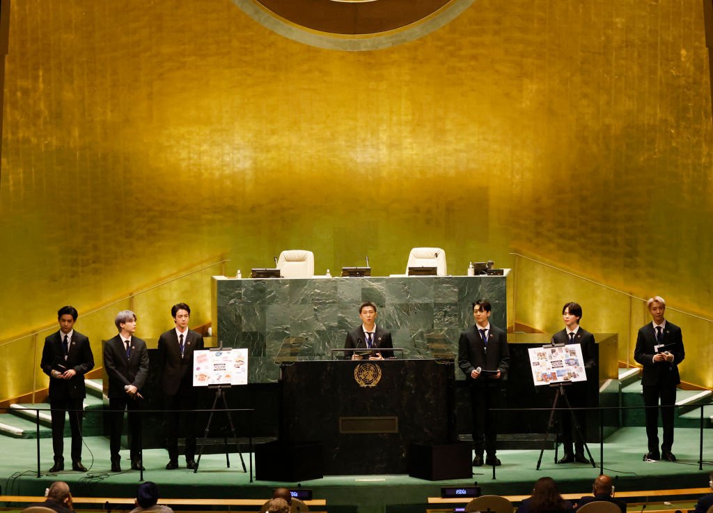فريق "بي.تي.إس" يلقي كلمة في الجمعية العامة للأمم المتحدة في نيويورك في سبتمبر/أيلول الماضي