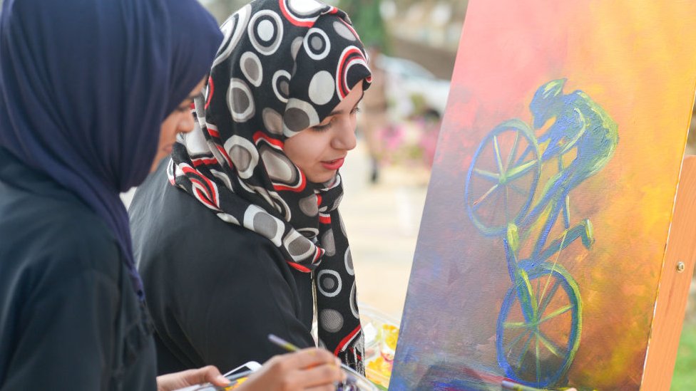 الباحثون عن عمل يستغيثون في سلطنة عمان