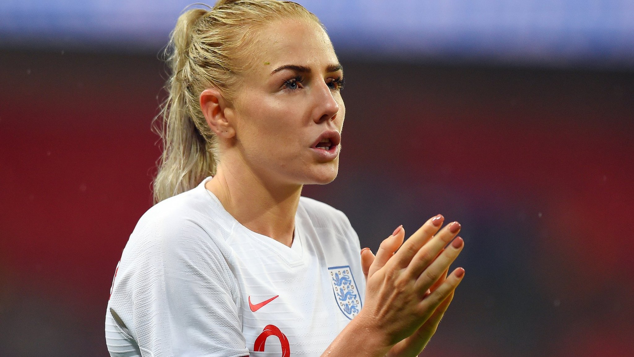 Alex Greenwood: Manchester City sign England left-back from Lyon - BBC Sport