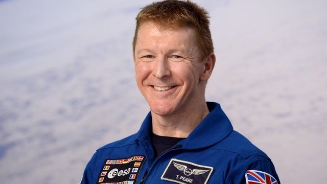 Tim Peake talks about what life is like living in space - BBC Newsround