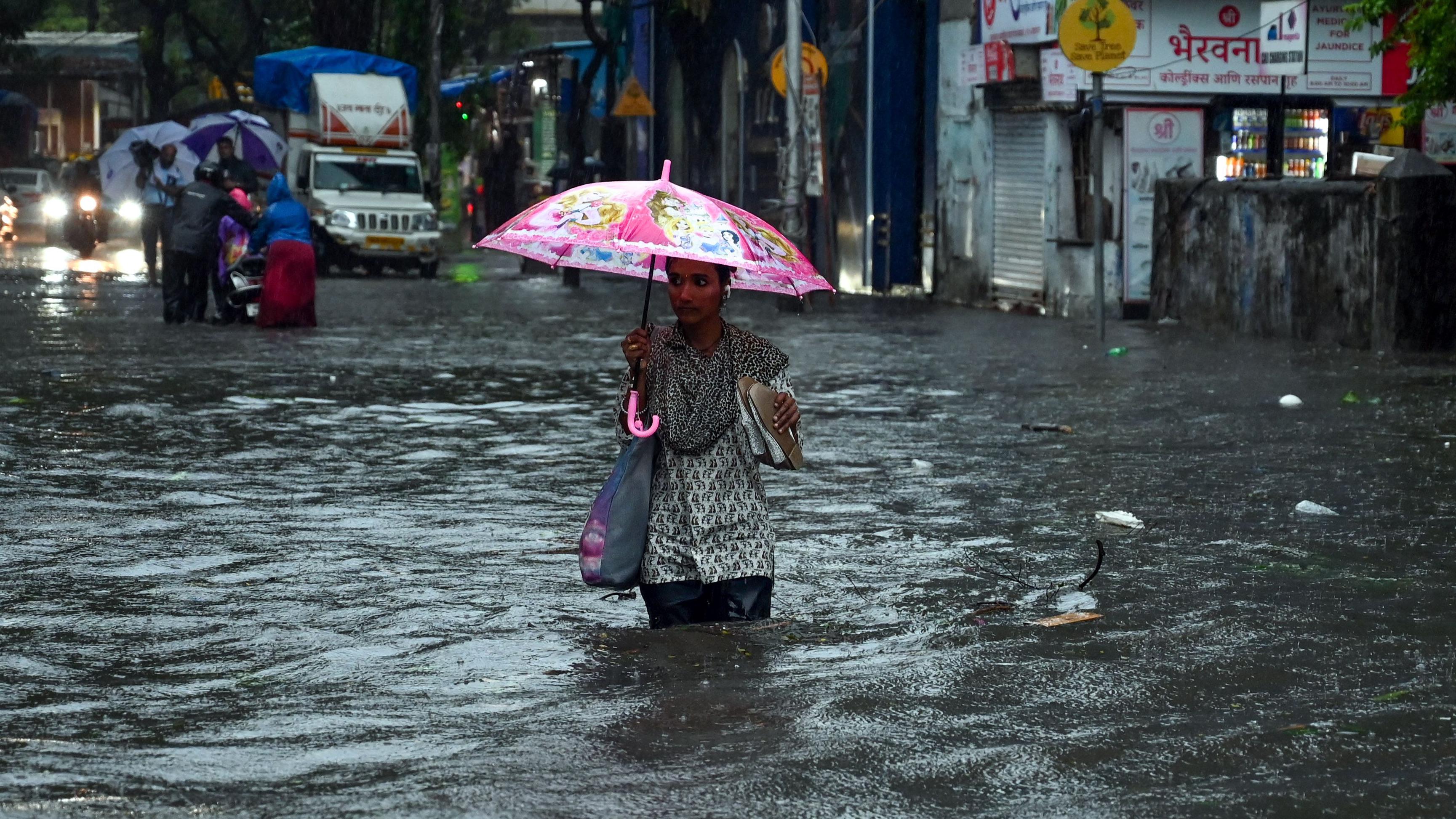 Monsoon Floods in India: Causes & Solutions for Urban Havoc 3 Monsoon mayhem: Why lashing rains wreak havoc annually in India's cities