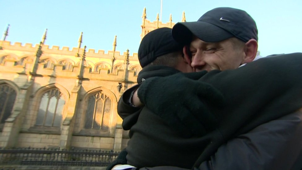 Ahora, dicen, tienen todo el tiempo del mundo para ponerse al día y conocerse el uno al otro. Hermanos