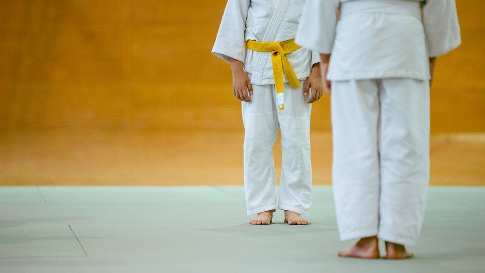 Judo eğitmeninin çalışma izninin bulunmadığı da anlaşıldı