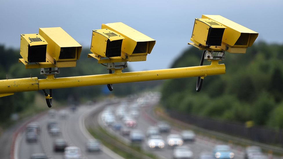 Камеры средней скорости на автостраде Великобритании