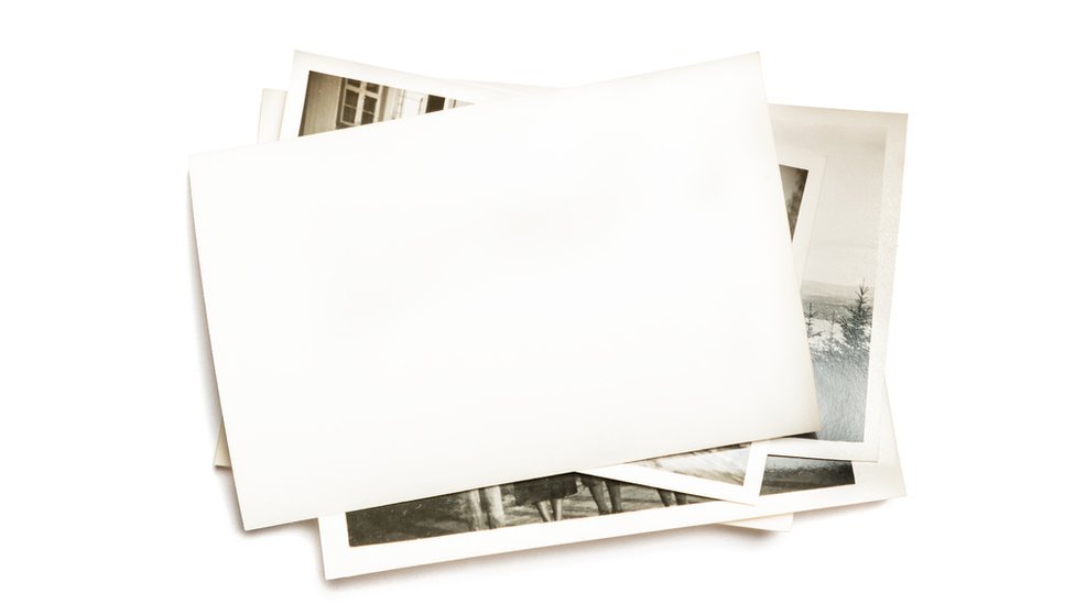 Hasta cierto momento, no estamos listos para recordar eventos. Fotos pero con la primera bocabajo