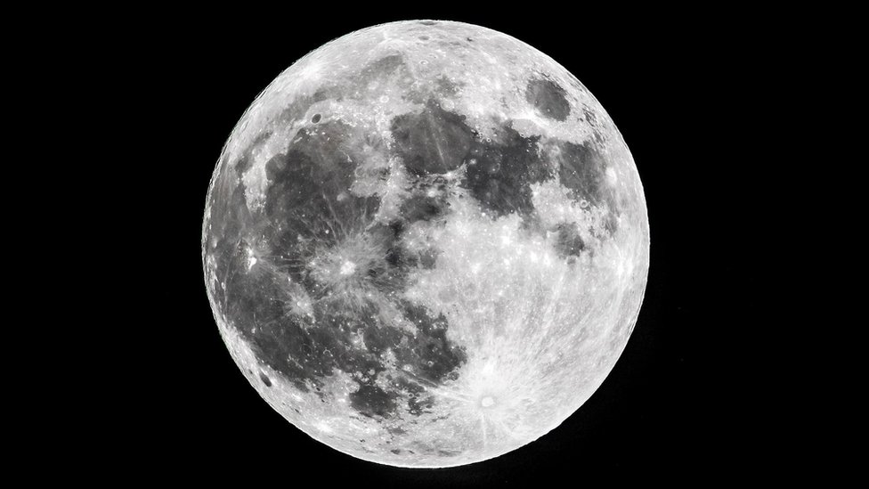 Una foto de la luna Una foto de la luna