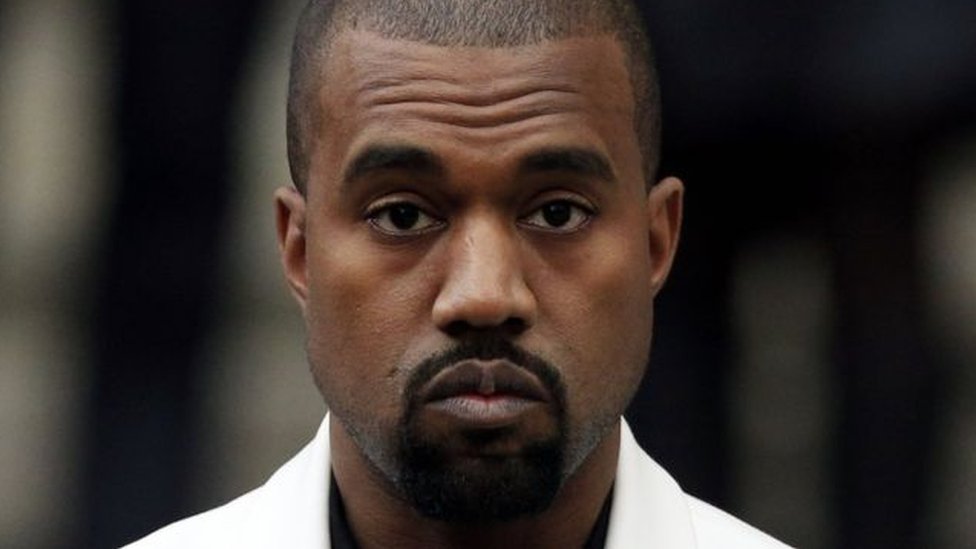 Foto de Kanye West vuelve a despertar controversia.
