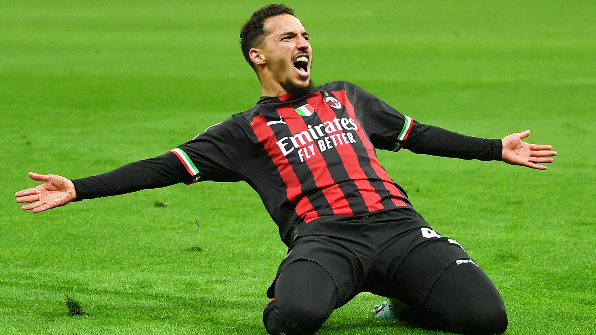 AC Milan 1-0 Napoli: Ismael Bennacer strikes as Rossoneri take slender first-leg advantage